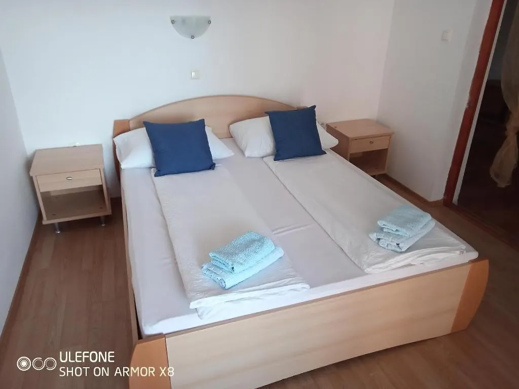Room In Lopar With Balcony, Wifi 4620-96 0*,